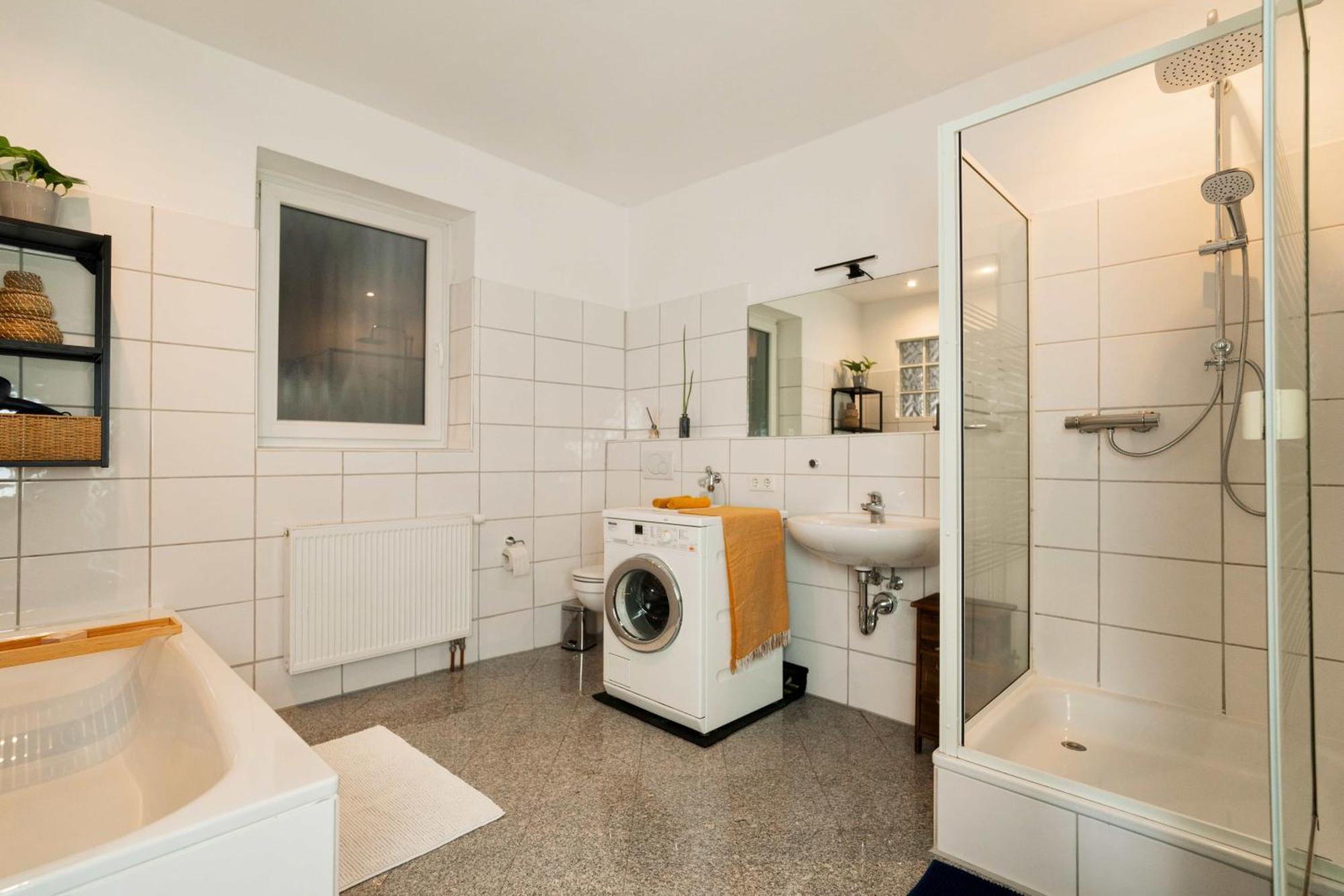 Urban Apartment - Stilvoll & Im Herzen Der Stadt 브레머하펜 외부 사진
